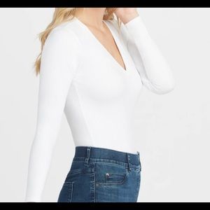 Spanx “Suit yourself Long Sleeve Thong Bodysuit” white, size small